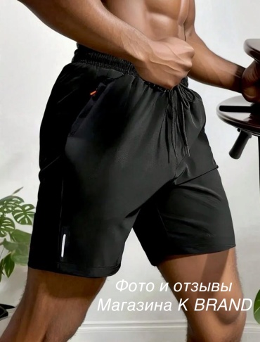 Спортивные шорты черный