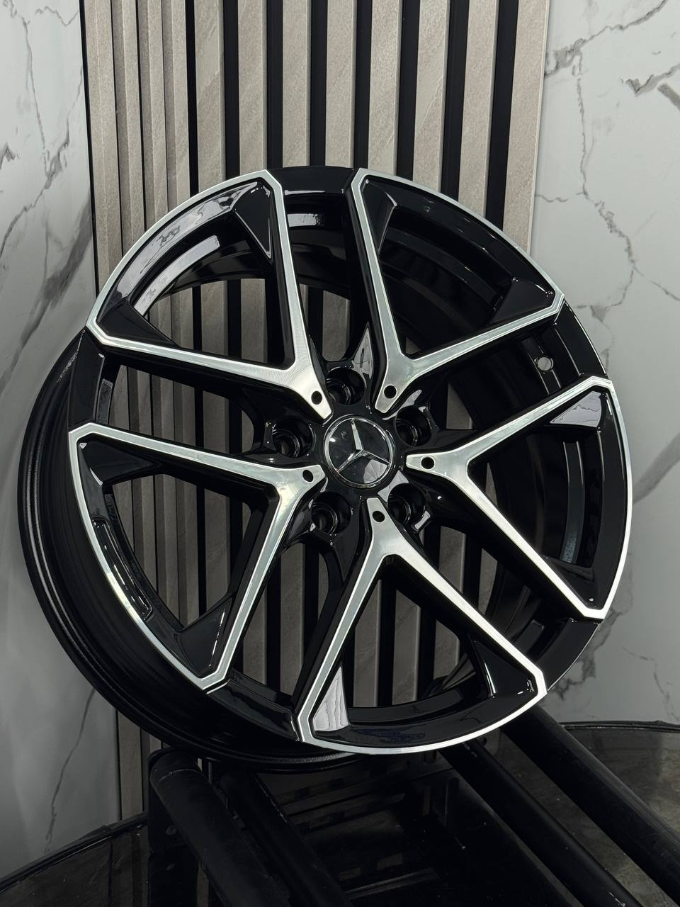 Top Grade Mercedes Benz 458-7 7x17/5x112 D66.5 ET35 4 диска серебристый, черный