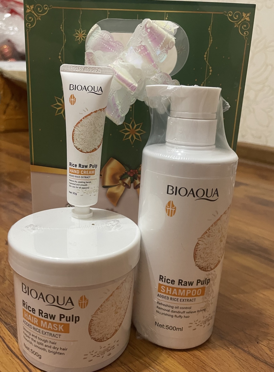 Bioaqua Rice Raw Pulp набор по уходу за волосами и телом для женщин