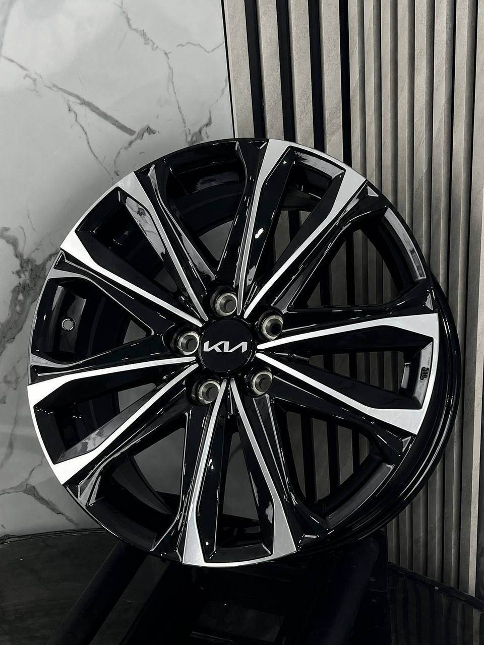 HYUNDAI / KIA h3545f Top grade 7.5x18/5x114.3 D67.1 ET45 4 диска черный, серебристый