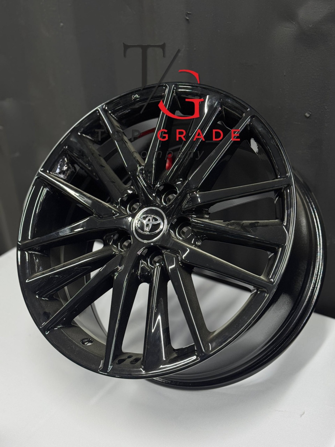 Toyota T/G 9046 8x18/5x114.3 D60.1 ET45 4 диска черный