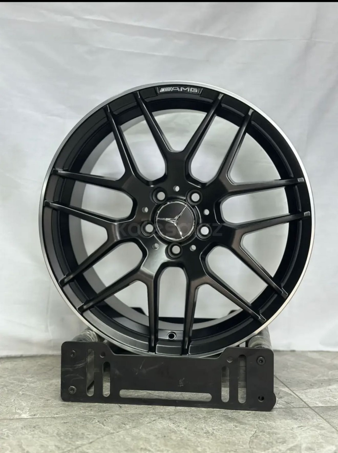 RNO 1257 8/9x18/5x112 D66.6 ET35.4 4 диска черный