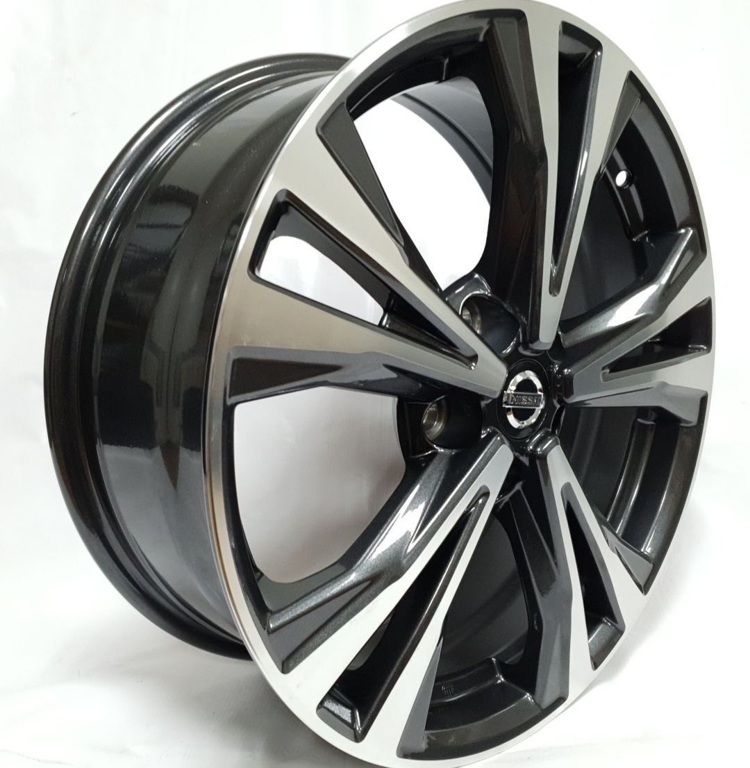 Top Grade NISSAN 777 7x18/5x114.3 D66.1 ET45 4 диска черный, серебристый
