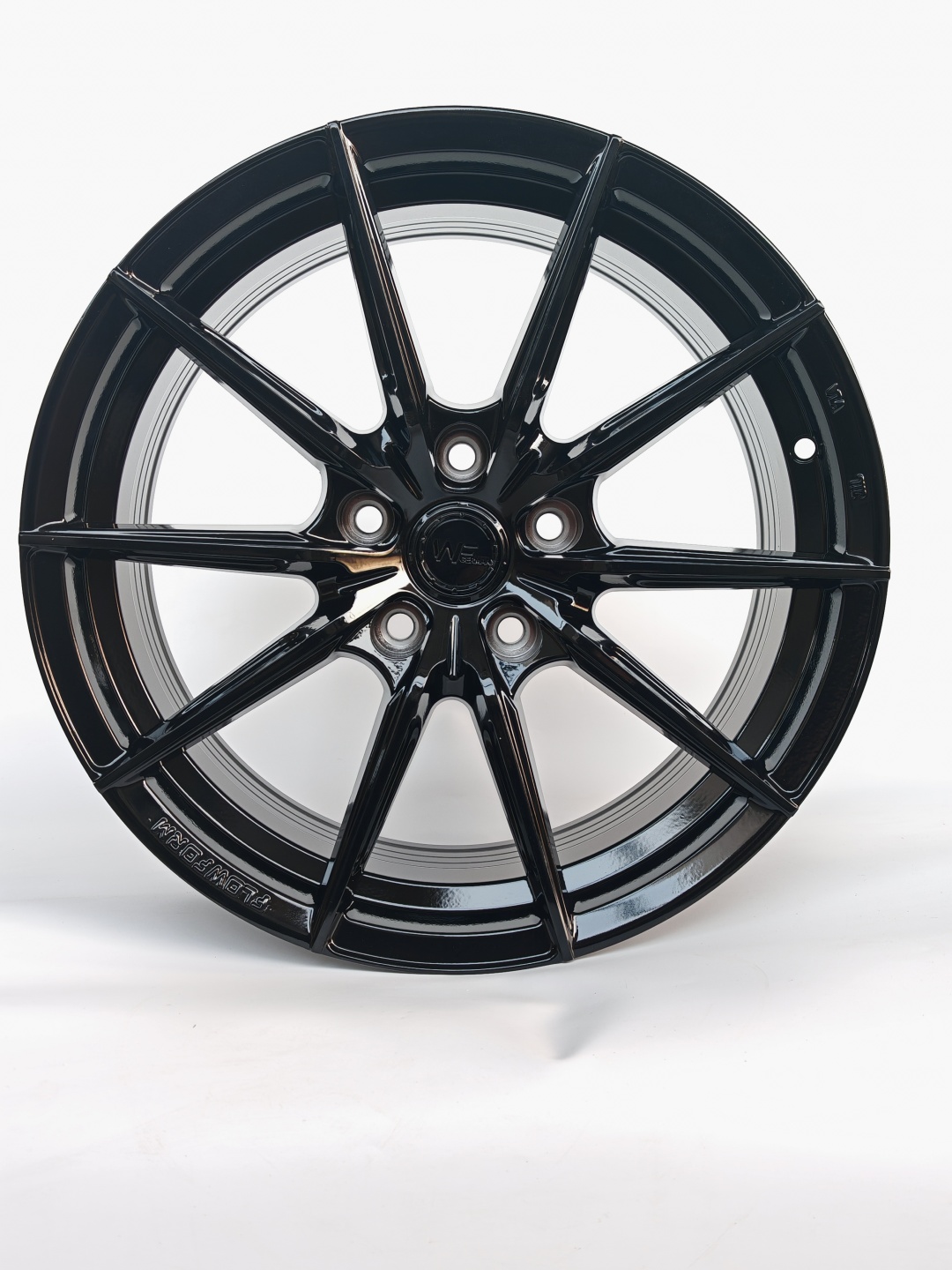 WHEELIO WF 7 7.5x17/5x114.3 D73.1 ET35 4 диска черный