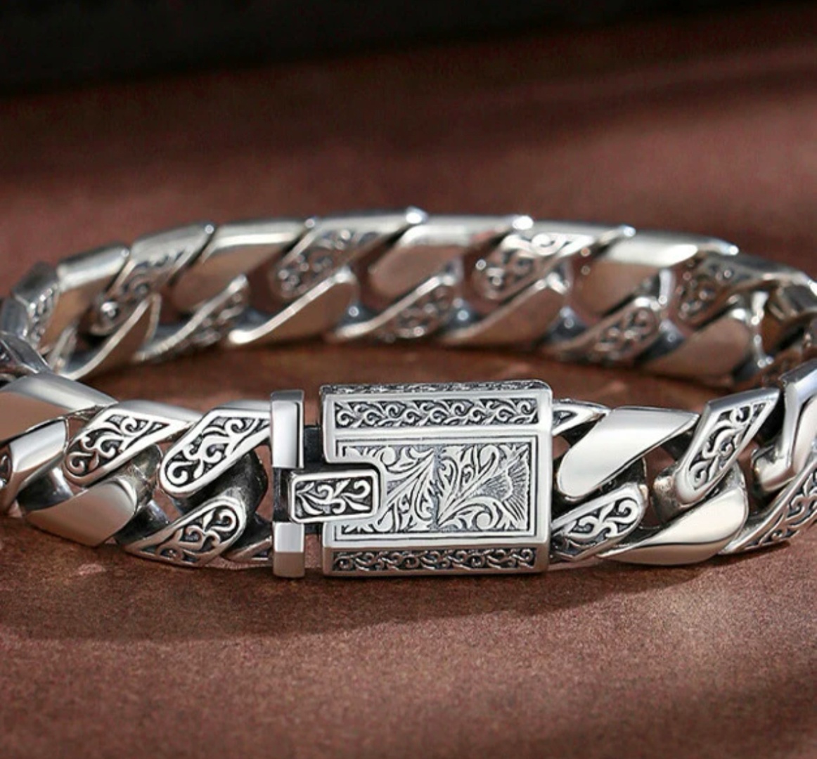 ACCESSORIZE 18178 длина 22 см, вес 30 г серебро, плетение панцирное