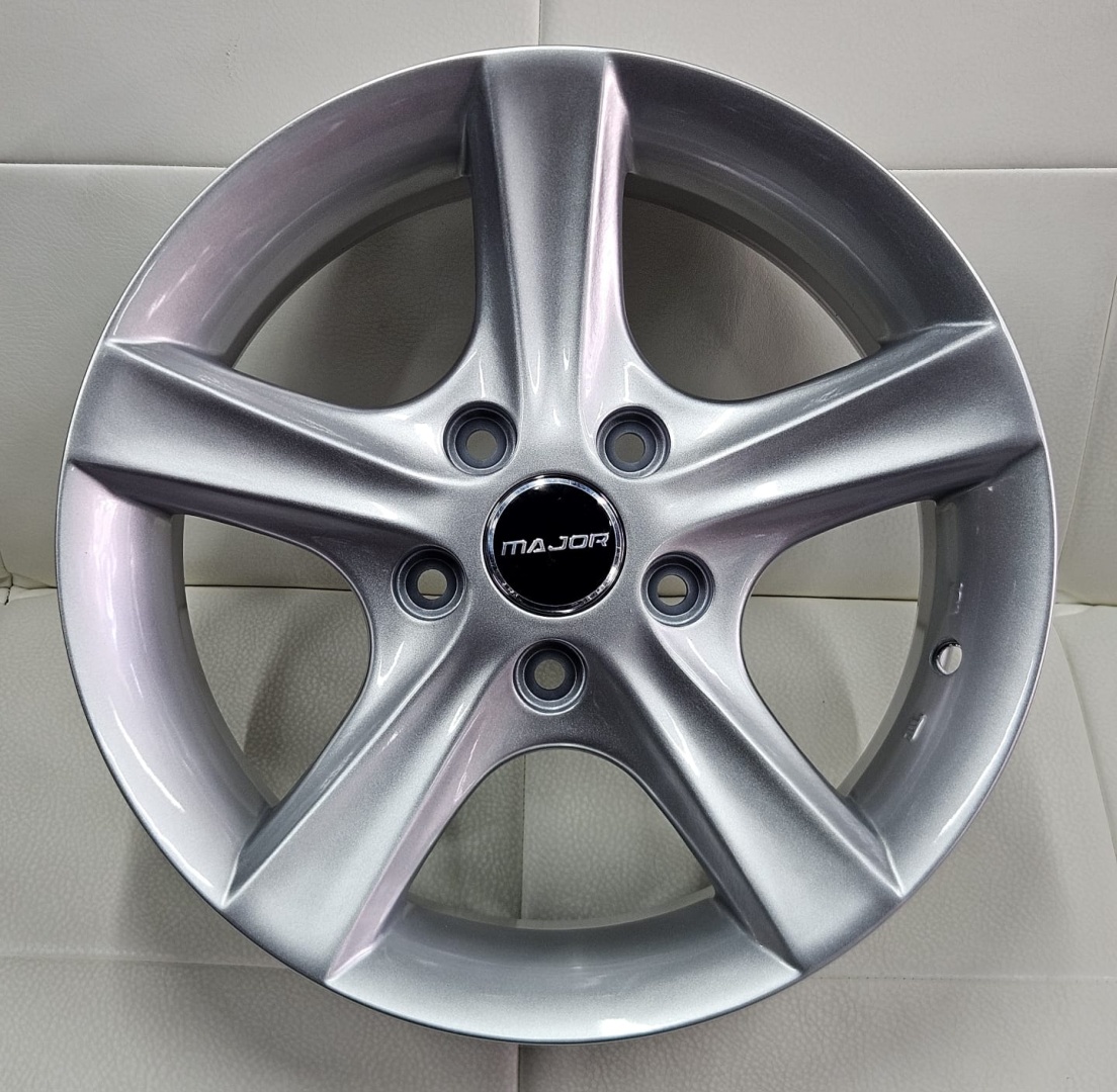 Fonyee SM1016 6.5x15/5x112 D66.6 ET35 4 диска серебристый