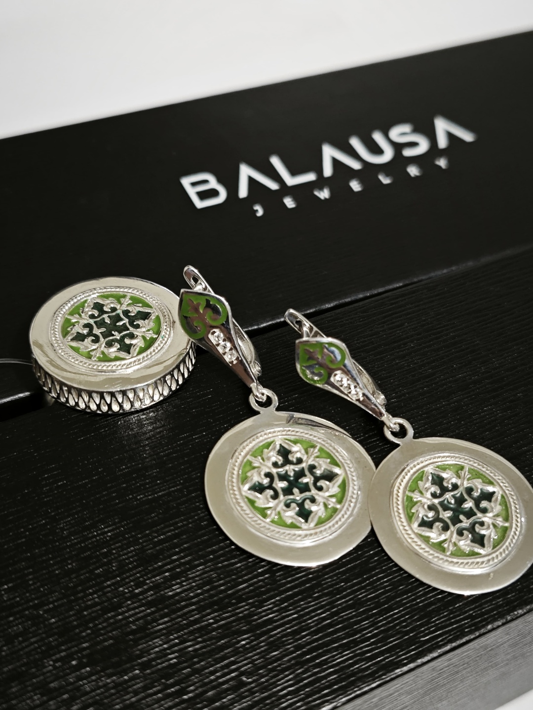 Balausa Jewelry ZH033(9-10) 19р вес 15 г серебро, фианит, эмаль