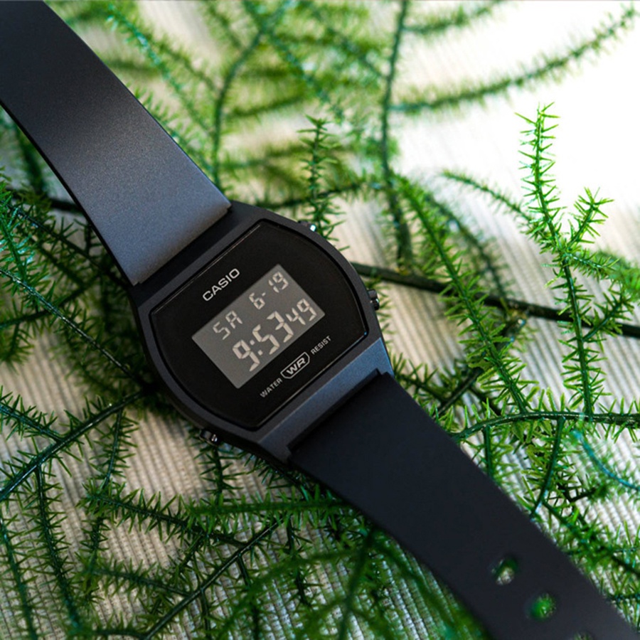 Кварцевые CASIO LW-204-1BDF пластик