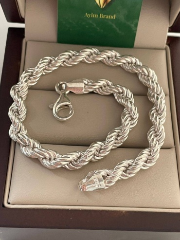 Ayim Brand JJA длина 23 см, вес 15.34 г серебро, плетение отсутствует