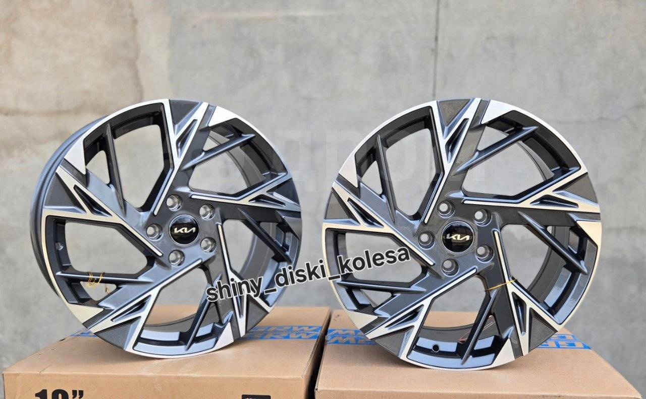 Rainbow KIA 7.5x18/5x114.3 D67.1 ET49 4 диска серебристый, серый
