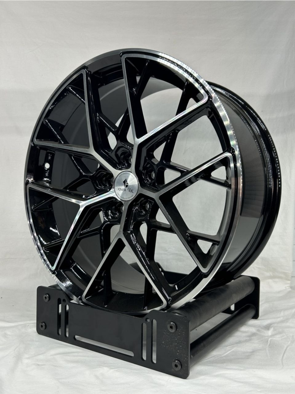 RNO LKN034 8x18/5x108 D65.1 ET35 4 диска черный, серебристый