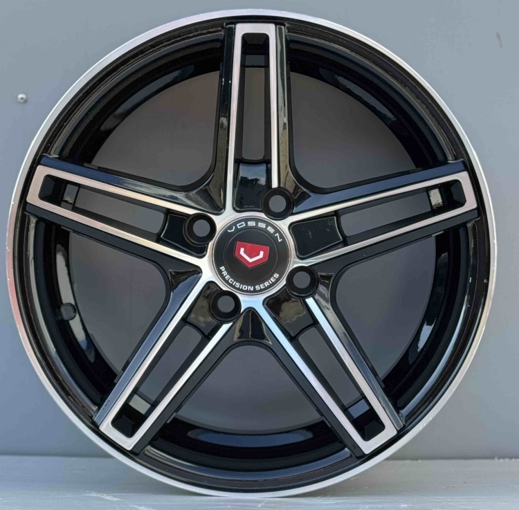 Rainbow Dance VOSSEN 6.5x15/4x100 D67.1 ET33 4 диска черный, серебристый