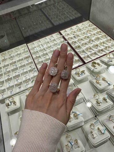 YEREVAN DIAMOND 352027 вес 6.27 г золото, бриллиант