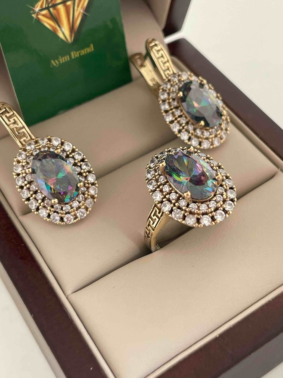 Ayim Brand 098863179 вес 16.3 г серебро, мистик топаз