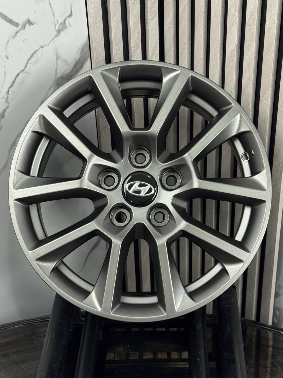 Top Grade t/g hyundai 6139 6x16/5x114.3 D56.6 ET34 4 диска графит