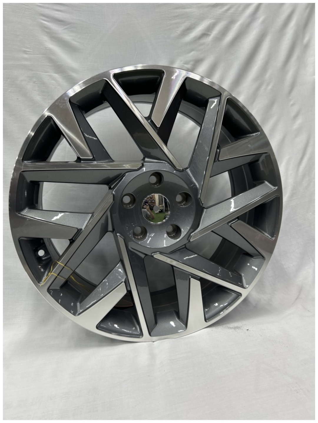 SSM Ssm453 7.5x19/5x114.3 D67.1 ET48 4 диска серебристый, графит