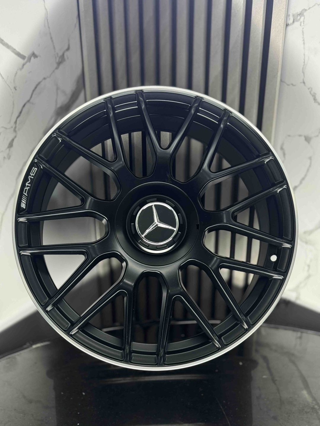 Mercedes-Benz T/G 3368 8x18/5x112 D66.5 ET36 4 диска серебристый, черный матовый