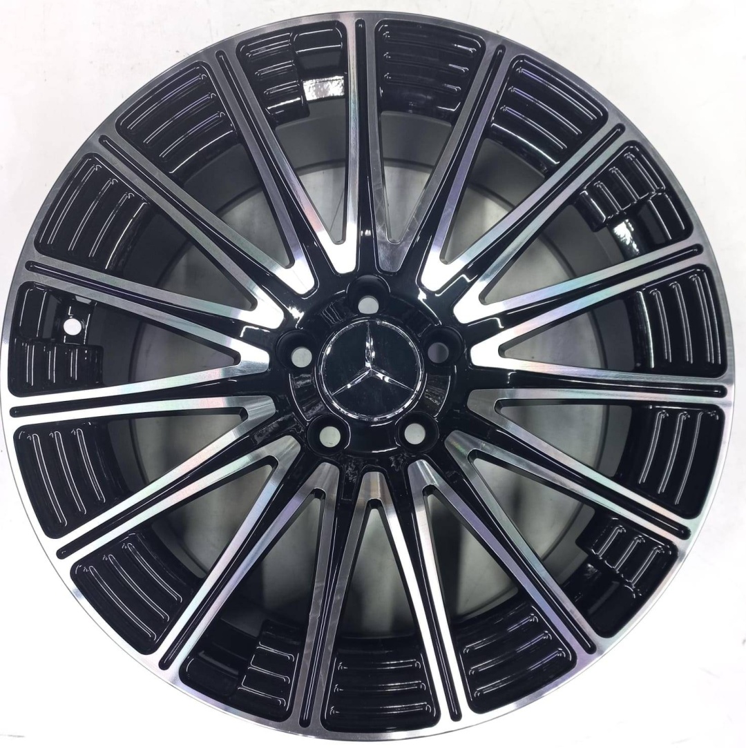 Mercedes-Benz Mercedes Benz 3041 8/9x18/5x112 D66.6 ET40.35 4 диска черный, серебристый