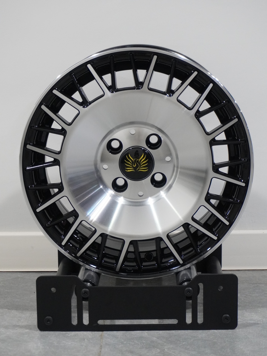 PDW TURONE 146 7x15/4x100 D67.1 ET35 4 диска серебристый, черный