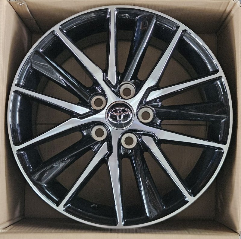 Fonyee SM H893F 7.5x17/5x114.3 D60.1 ET45 4 диска черный