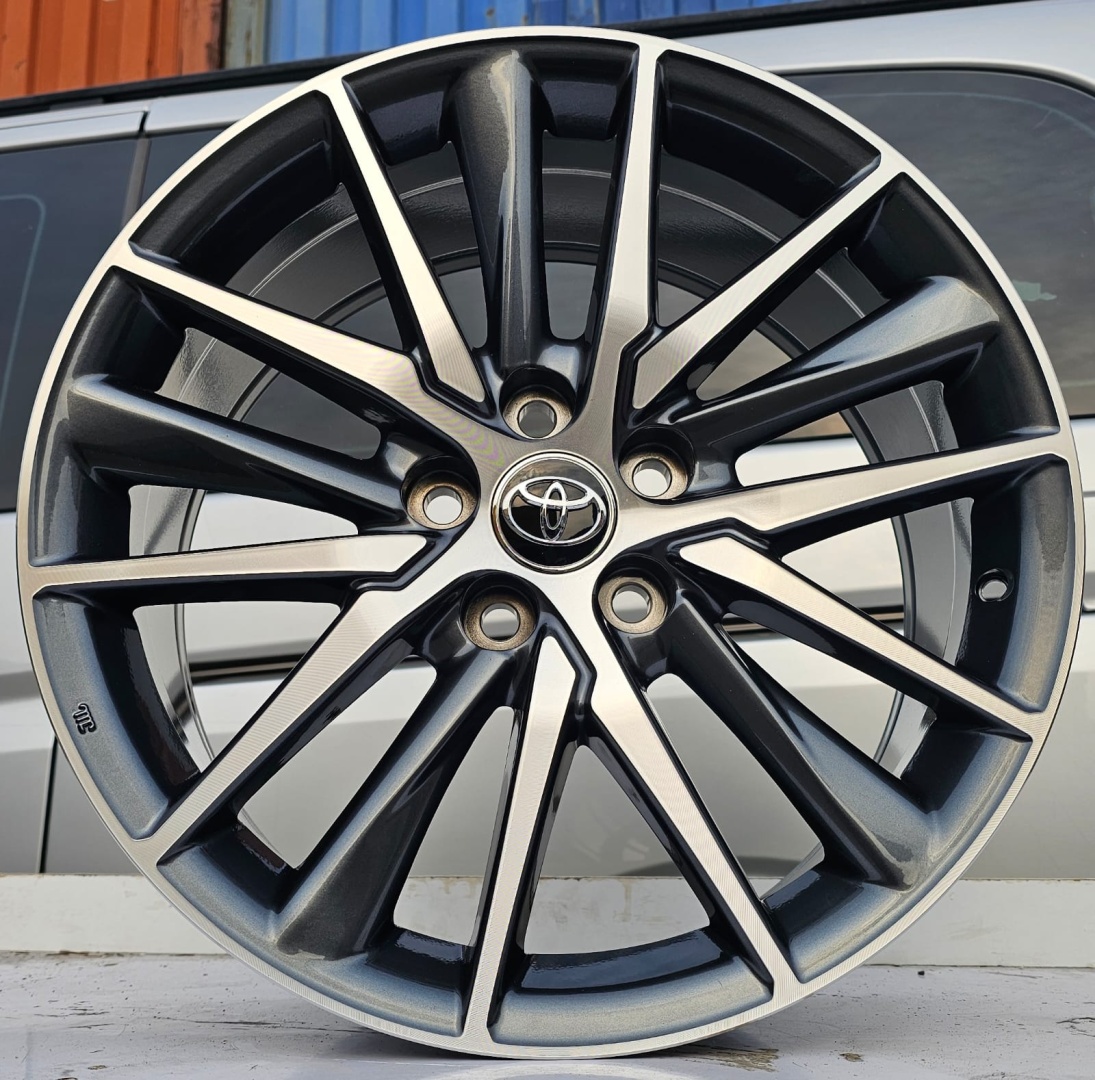 Fonyee BKY0211 8x18/5x114.3 D60.1 ET45 4 диска графит