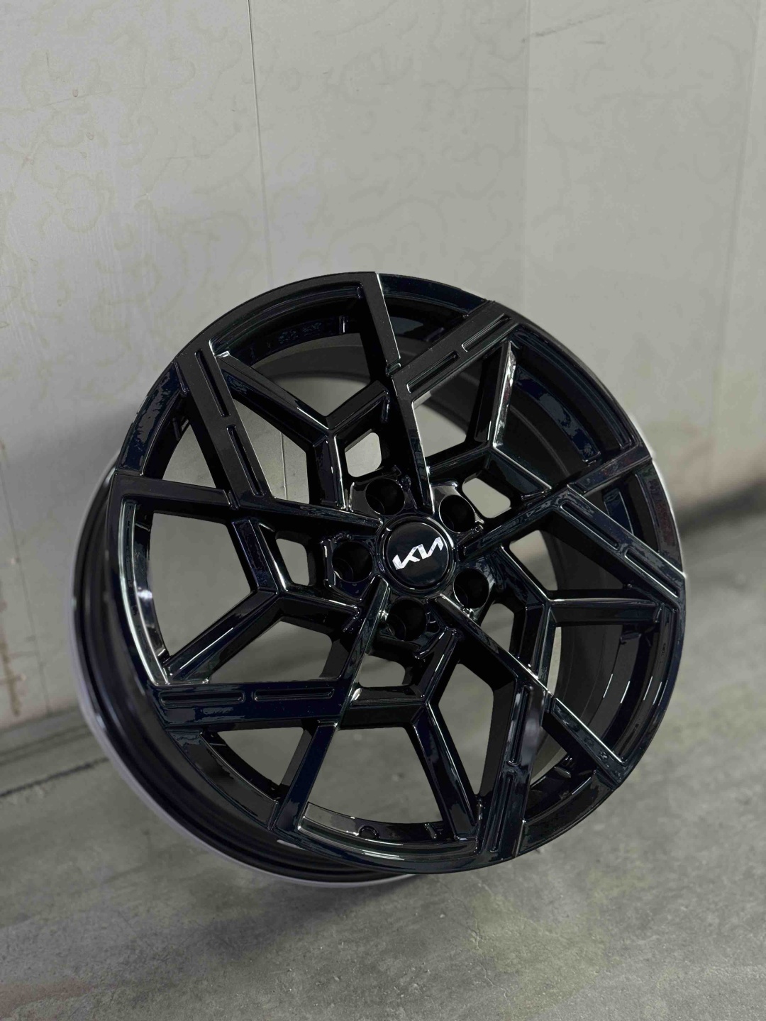 Top Grade Diski0175 7.5x19/5x114.3 D67.1 ET45 4 диска черный