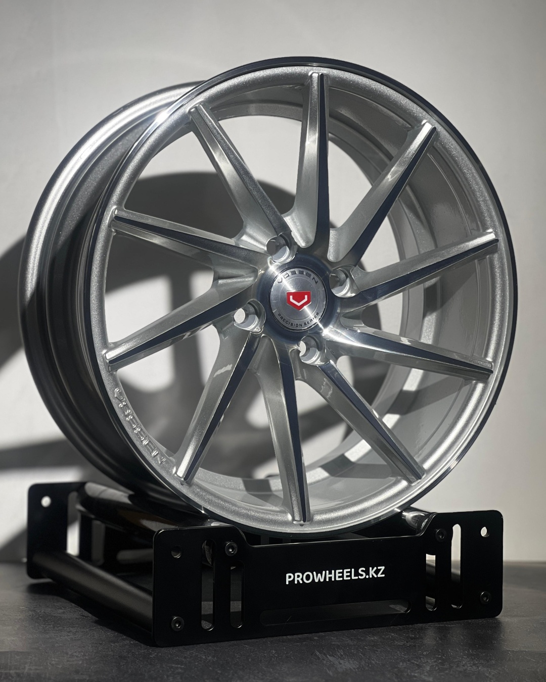 Pro Wheels ProWheels0444 7x16/4x100 D67.1 ET35 4 диска серебристый