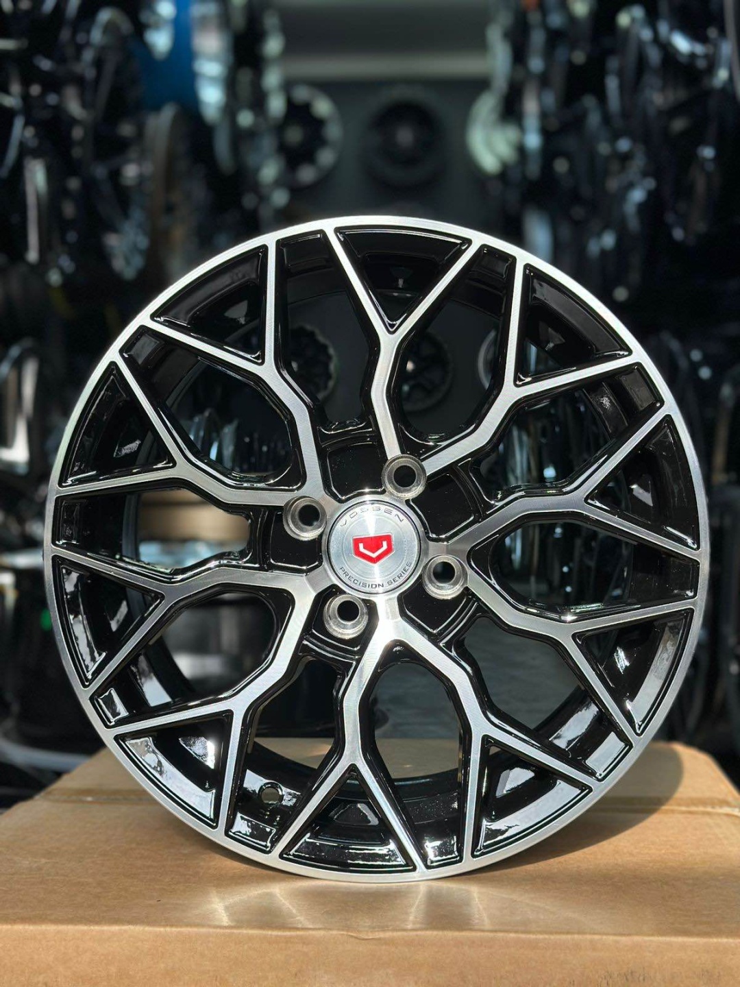 RNO 1024 no 7x16/4x98 D58.6 ET33 4 диска черный, серебристый