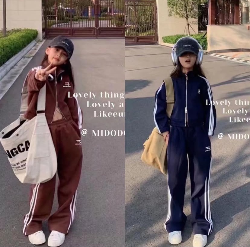 Спортивный костюм коричневый