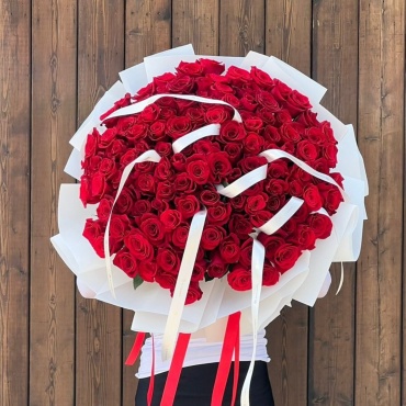 Art Flowers моно-букет в оформлении роза 101 шт 50 см