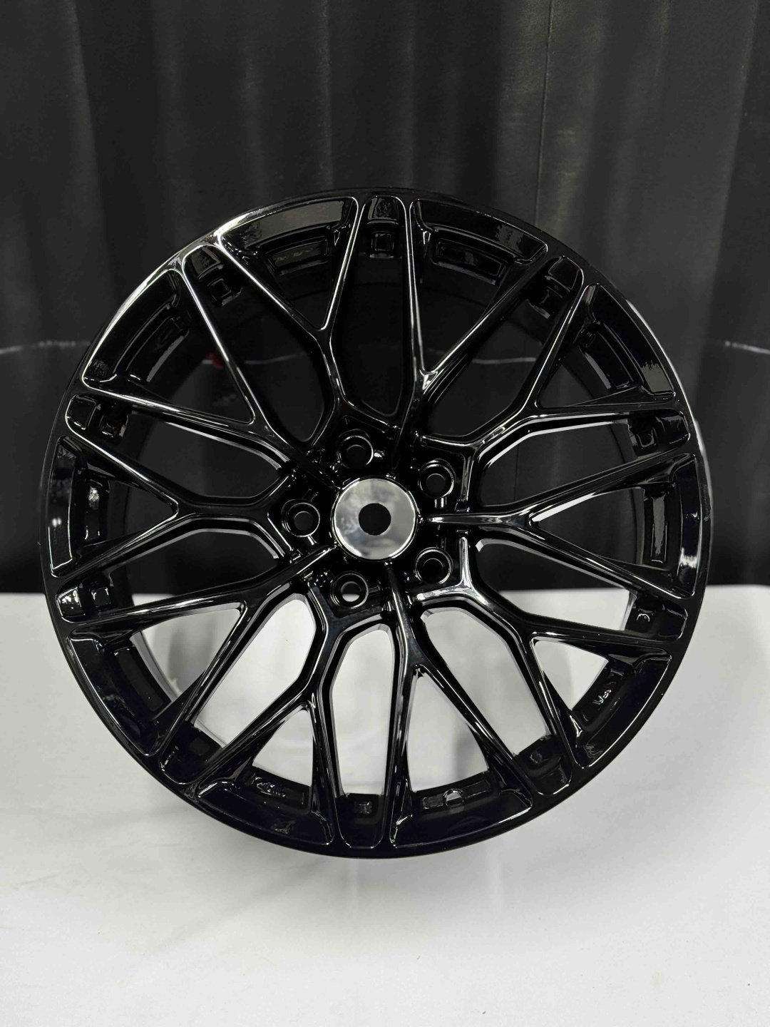 Top Grade Diski087199 8x18/5x114.3 D67.1 ET35 4 диска черный