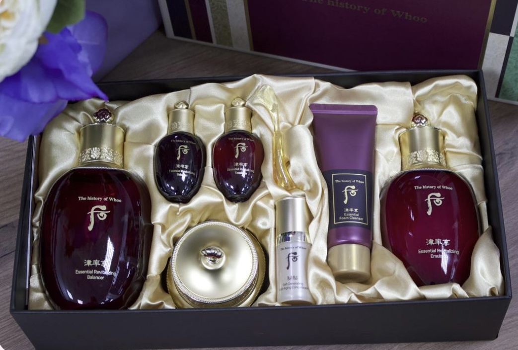 The History of Whoo Essential Revitalizing набор по уходу за лицом для женщин
