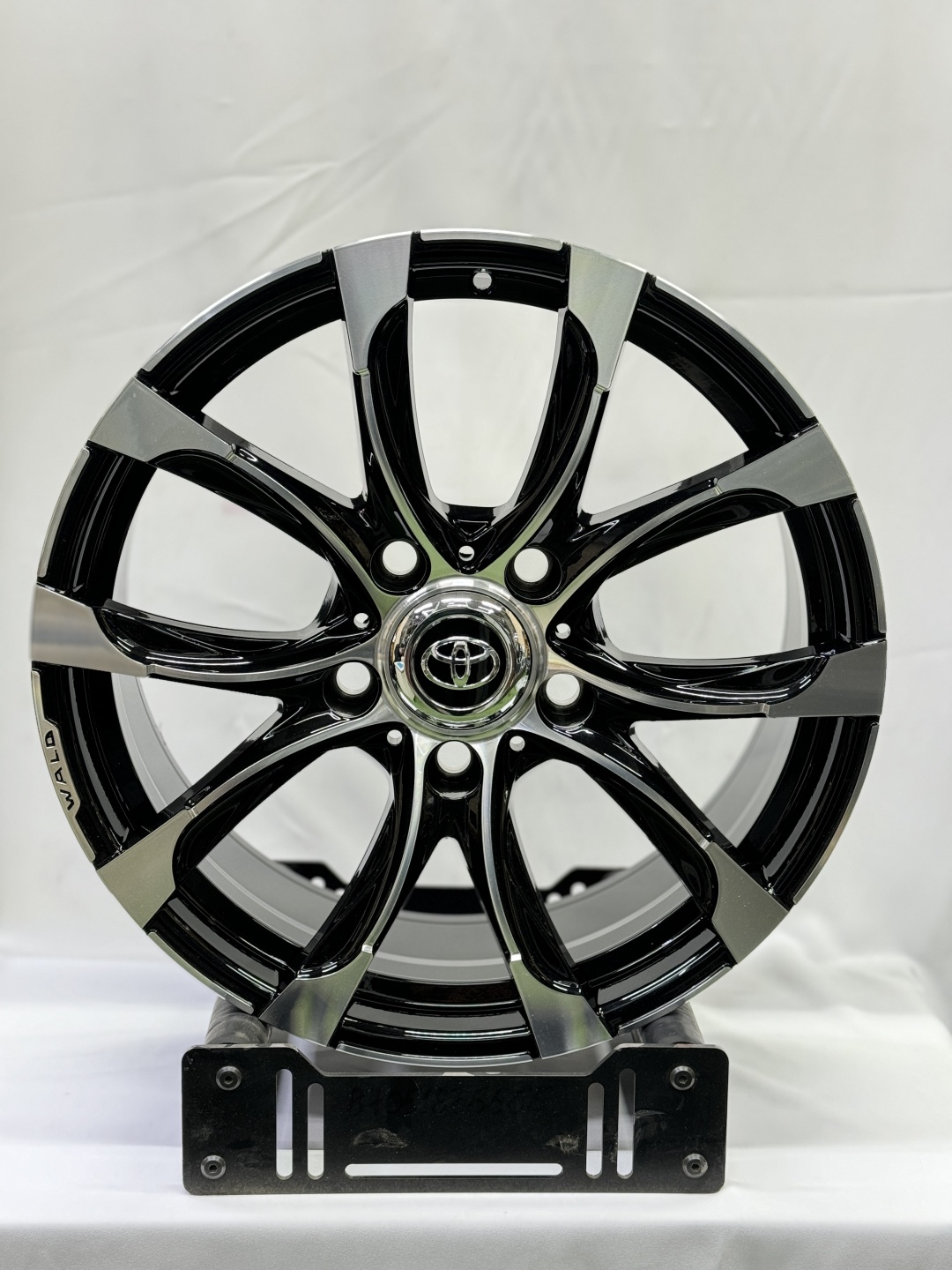 Top Grade 8228 8.5x20/5x150 D110.1 ET50 4 диска черный, серебристый