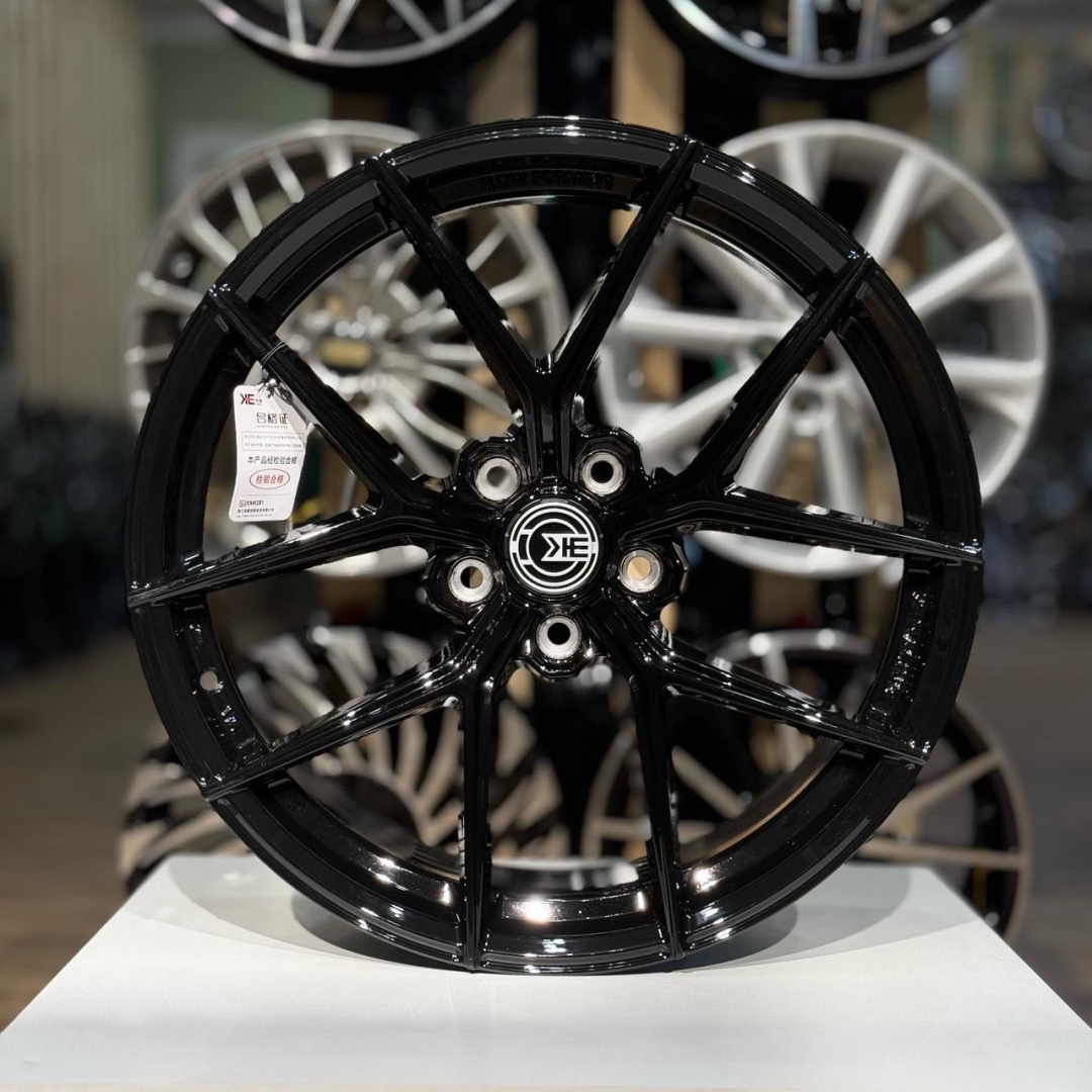 RNO RA2266 8.5x19/5x114.3 D73.1 ET35 4 диска черный