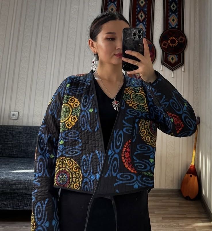 Национальный костюм синий, желтый