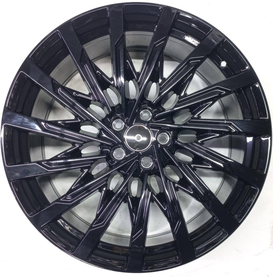 Hyundai Hyundai 1354-21 8.5x21/5x114.3 D67.1 ET45 4 диска черный
