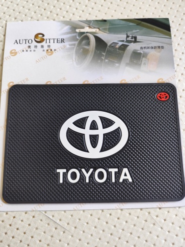 Auto Sitter 30403209_740538993 Toyota универсальная 1990-2026 белый, черный