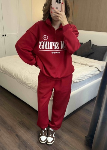 Костюм повседневный Hipsage красный