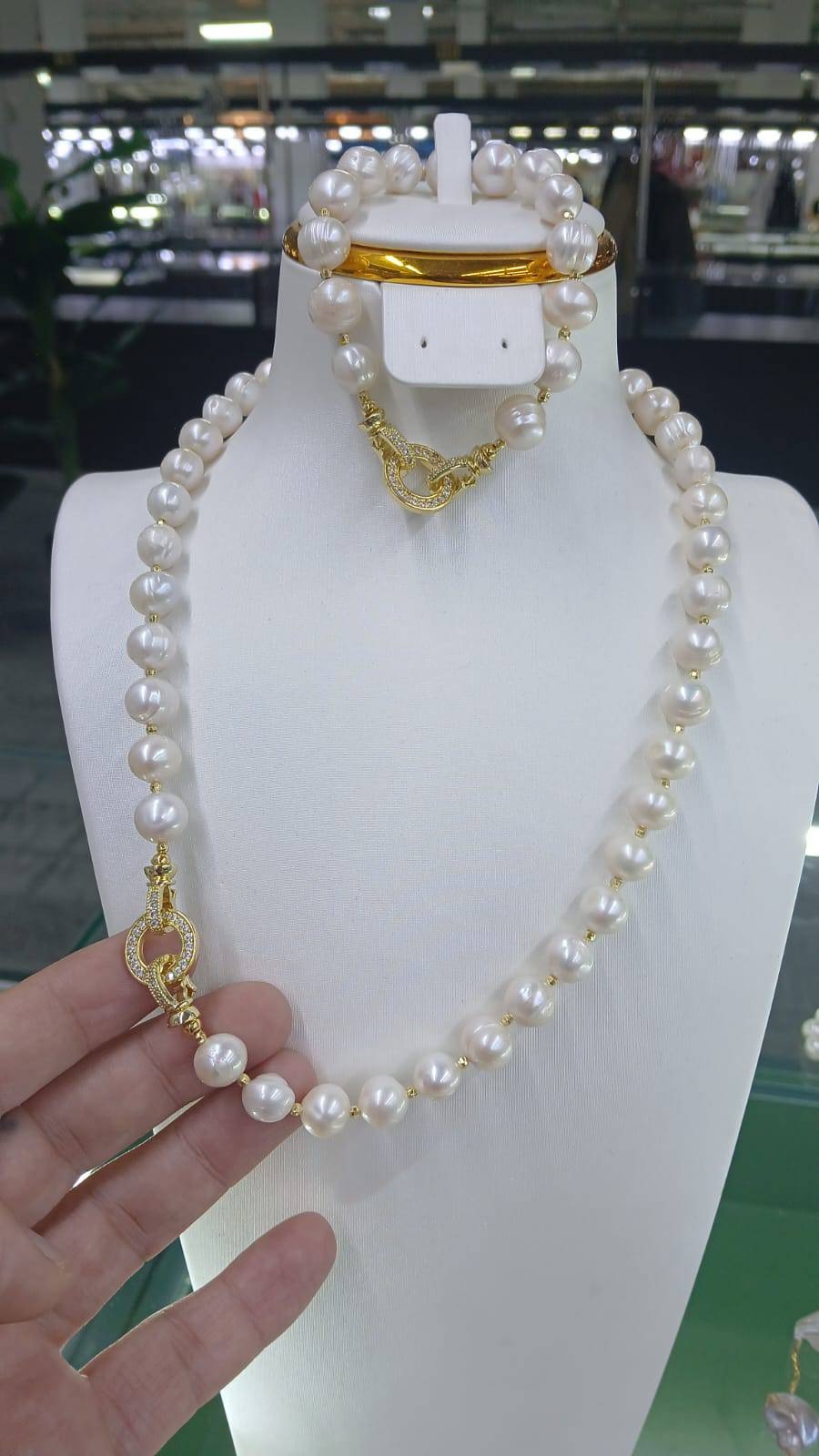 LAQUEEN JEWELLERY длина 50 см натуральный камень, жемчуг, без вставок
