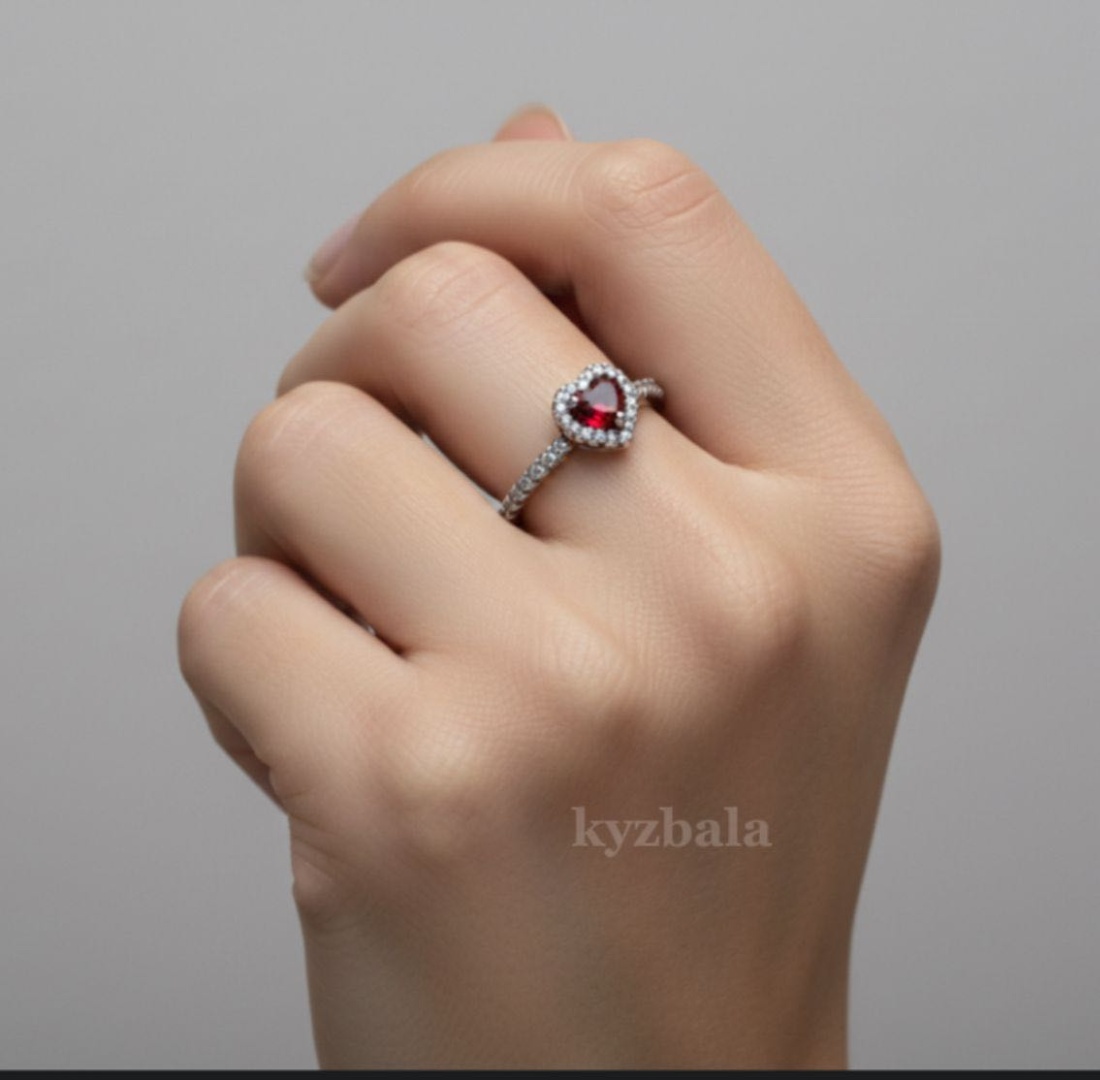 KYZ BALA 26122025 размер 17.5 вес 2 г серебро, фианит
