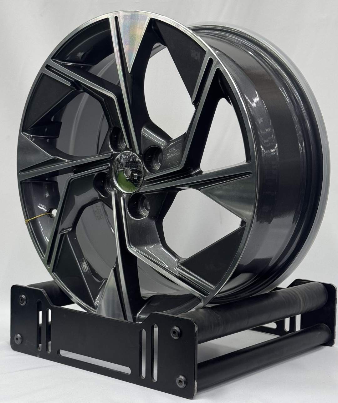 Wheels 1265 6.5x16/4x100 D54.1 ET45 4 диска серебристый, графит