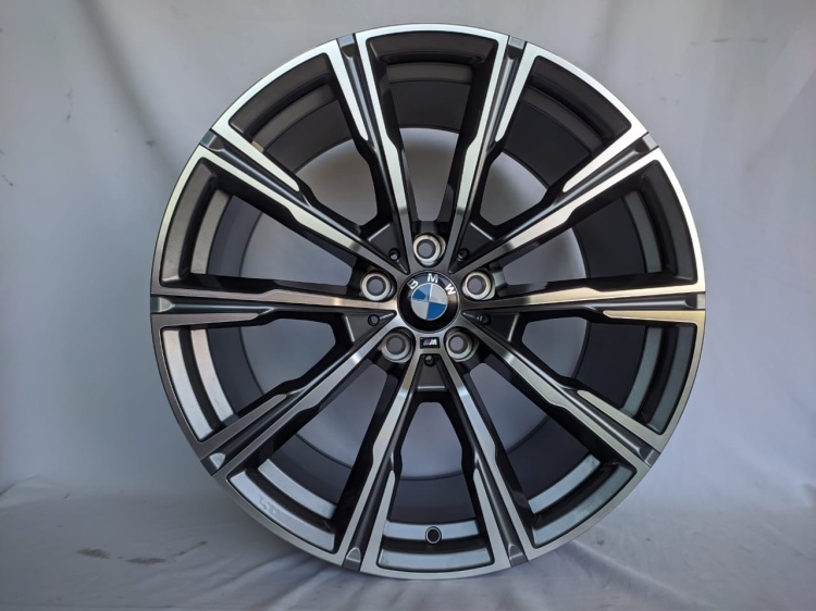 RNO 795 9/10.5x20/5x112 D66.6 ET35.4 4 диска серебристый, серый