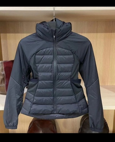 Ветровка Lululemon черный