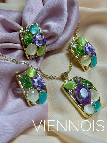 Viennois титан, амазонит