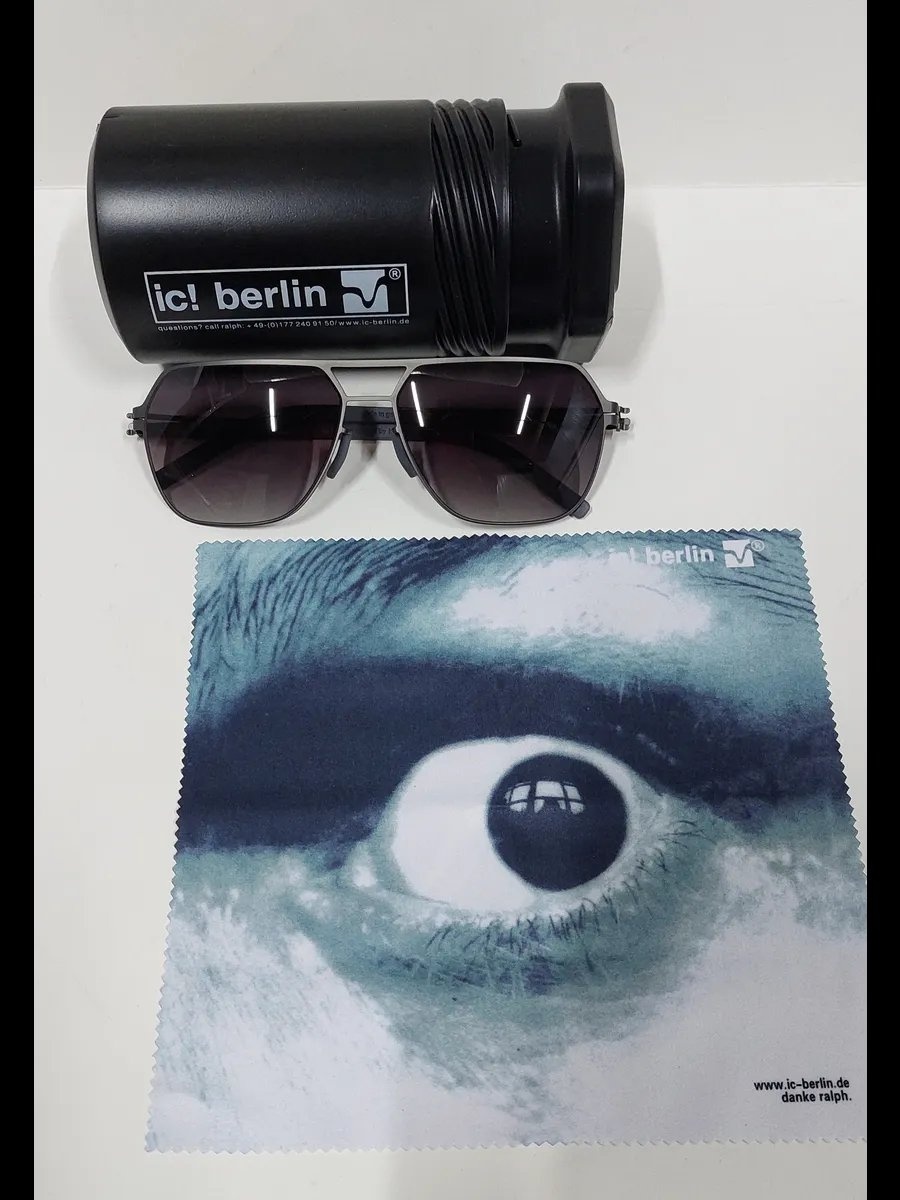 Ic!Berlin Айс Берлин солнцезащитные очки нестандартные однотонные