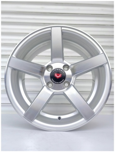 Rainbow VOSSEN 693DD 7x15/4x100 D67.1 ET30 4 диска серебристый