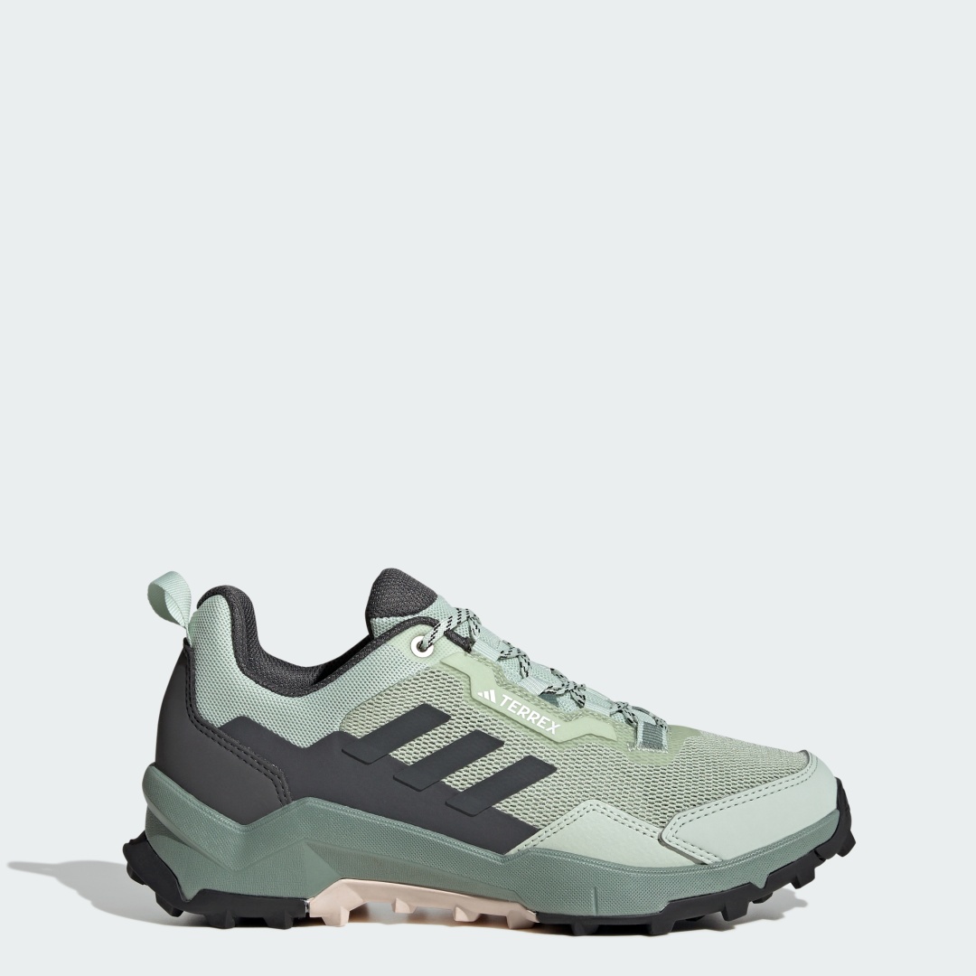 Треккинговые кроссовки adidas зеленый