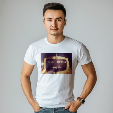 Футболка QSPARK «Чак Норрис» белый