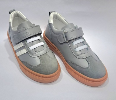 Кроссовки World Kids Adidas серый