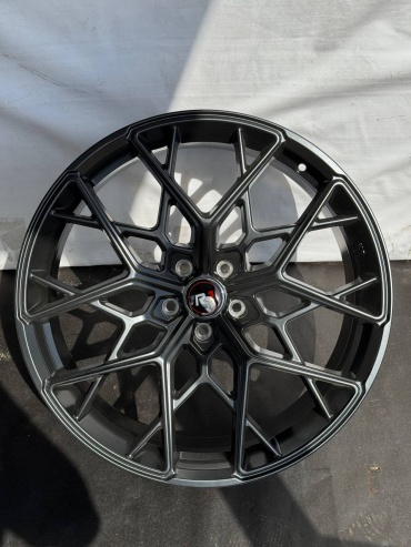 Top Grade TG0097 8x18/5x100 D73.1 ET40 4 диска черный